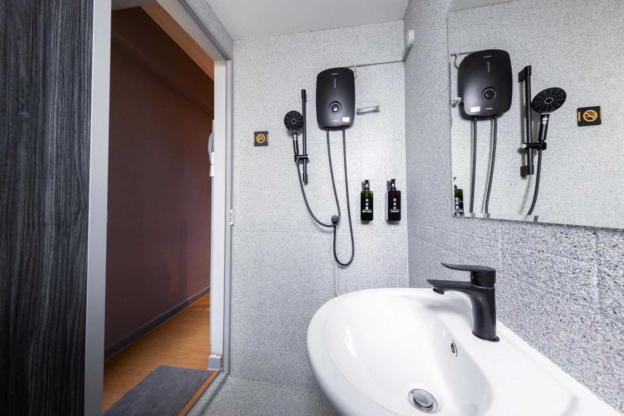 D'Nova Hotel Kallang Singapura Luaran gambar